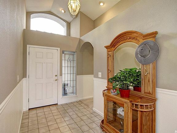3rd image of 101 Wembley Ct