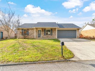 7444 Lyle Bend Ln, Knoxville, TN 37918