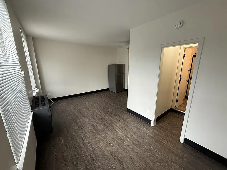 123 E Iowa Ave #3 — Photo 11