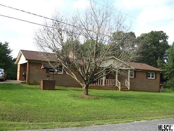 2nd image of 3420 32nd Avenue Ct NE