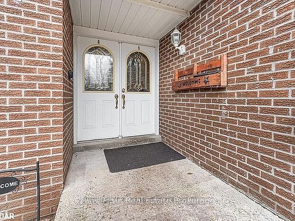2nd image of 7 Rosedale Pl