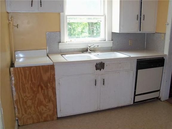 4th image of 2812 Hastings Rd