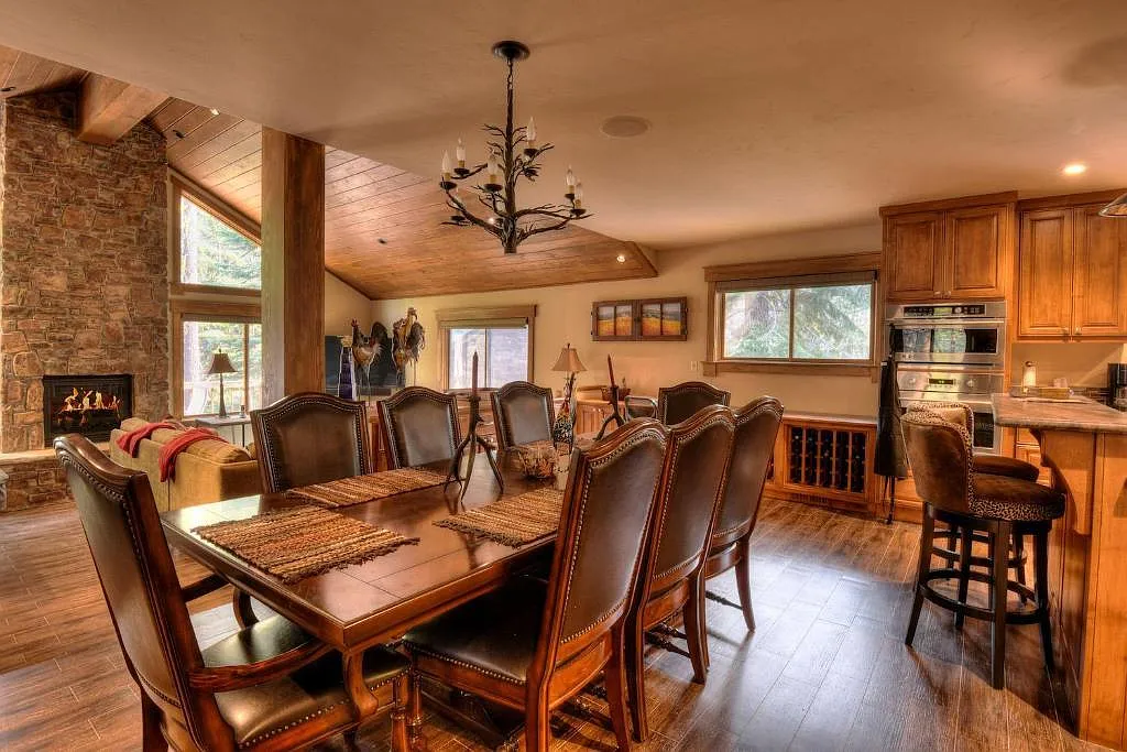 4 bed, 3.5 bath, 2682 sqft, $7,000 — Photo 4
