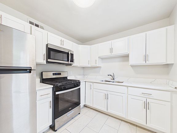 4th image of 2000 Lamb Ave APT A