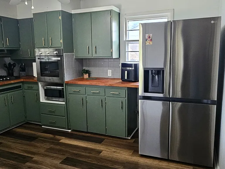 2431 N Somerset Ave — Photo 4