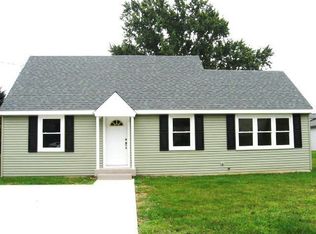 48 W Millbrooke Ave, Woodstown, NJ 08098