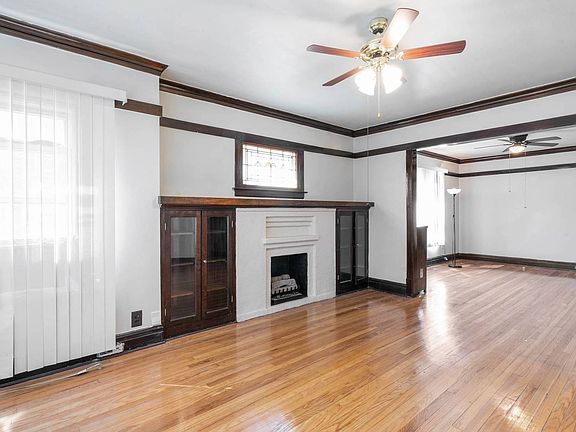 2nd image of 4732 W Shakespeare Ave