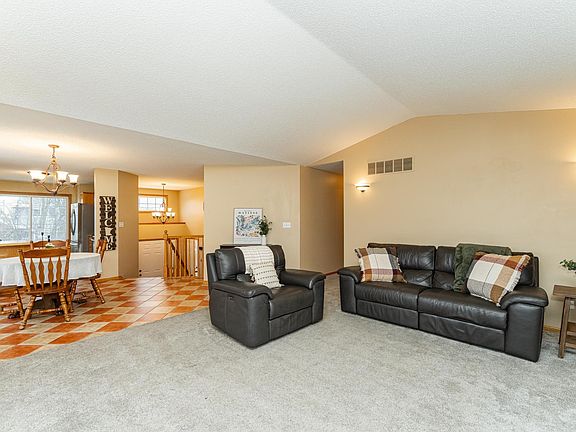 3rd image of 5415 51st St NW