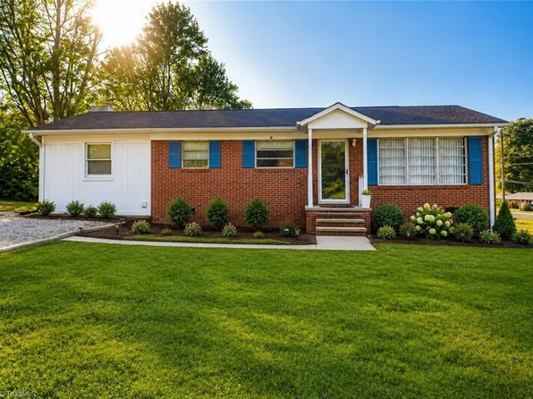 100 Linda Dr, Archdale, NC 27263