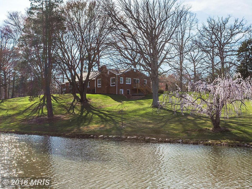 1st image of 8822 Lake Hill Dr