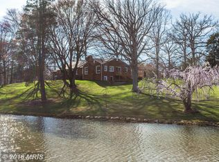 8822 Lake Hill Dr, Lorton, VA 22079