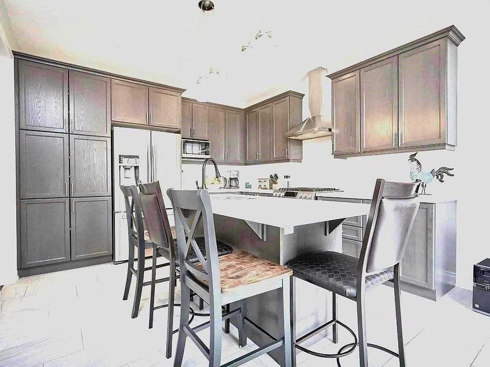 2nd image of 3025 Orion Blvd E