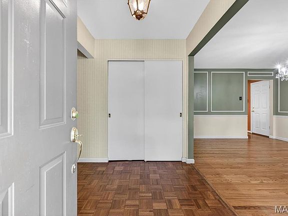 5th image of 12467 Villa Hill Ln