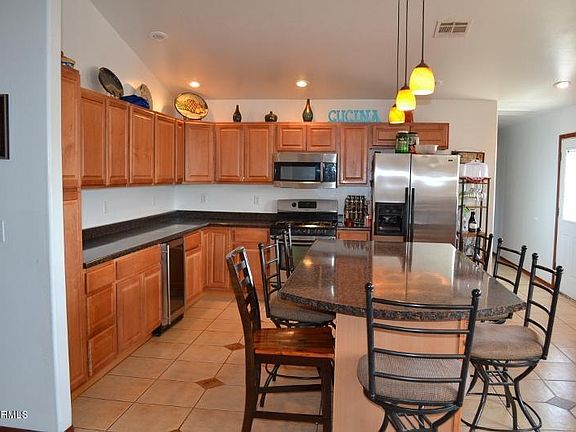 5th image of 1710 Gregg Dr