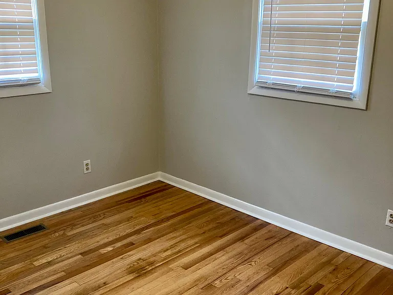 2536 Henry Ave — Photo 14
