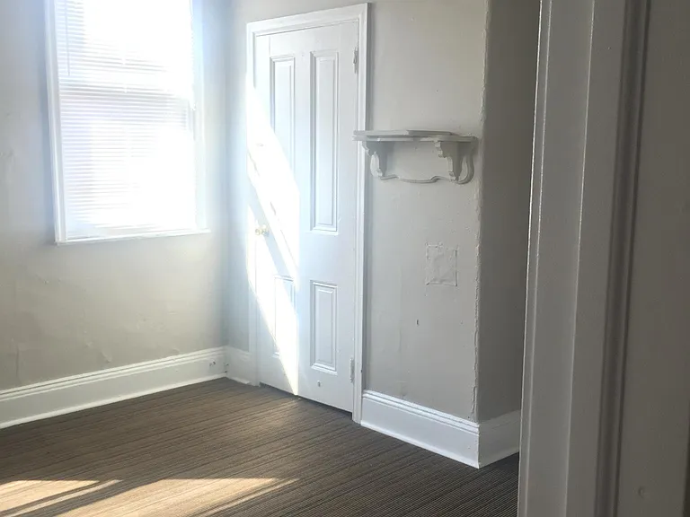 2233 Sears St — Photo 13