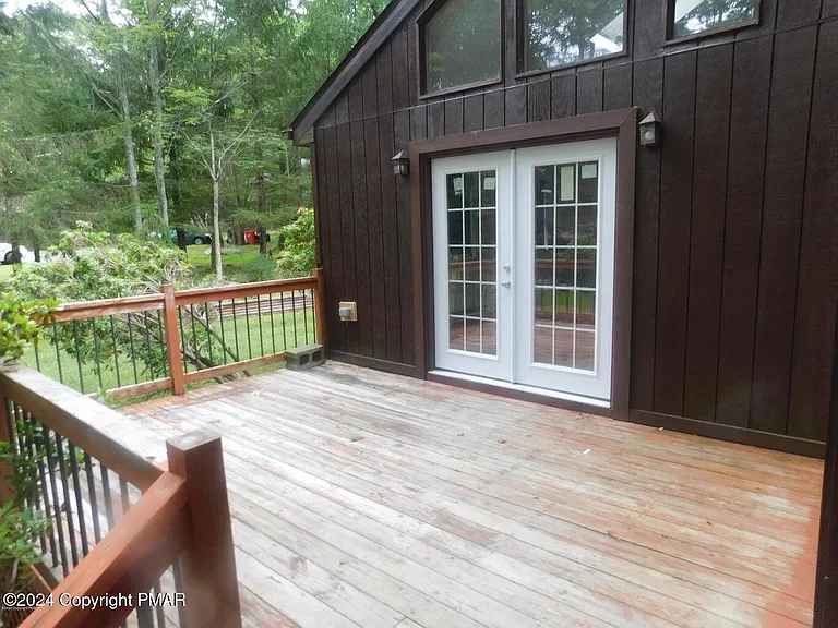 112 Messerle Ct — Photo 17