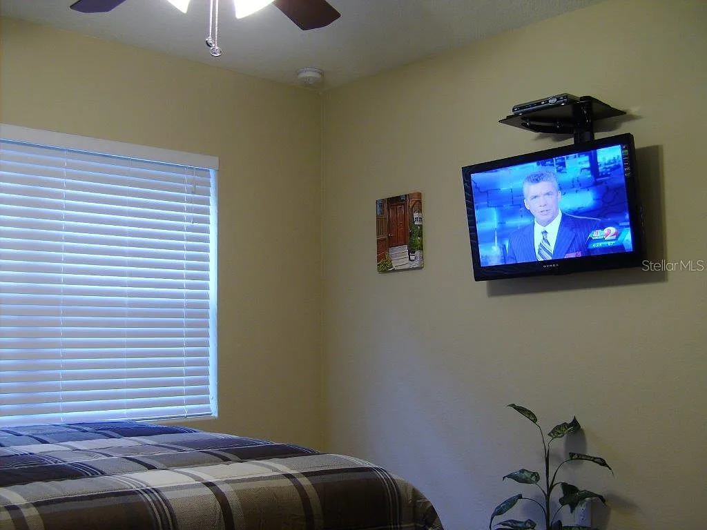 2 bed, 1.0 bath, 900 sqft, $2,125 — Photo 4