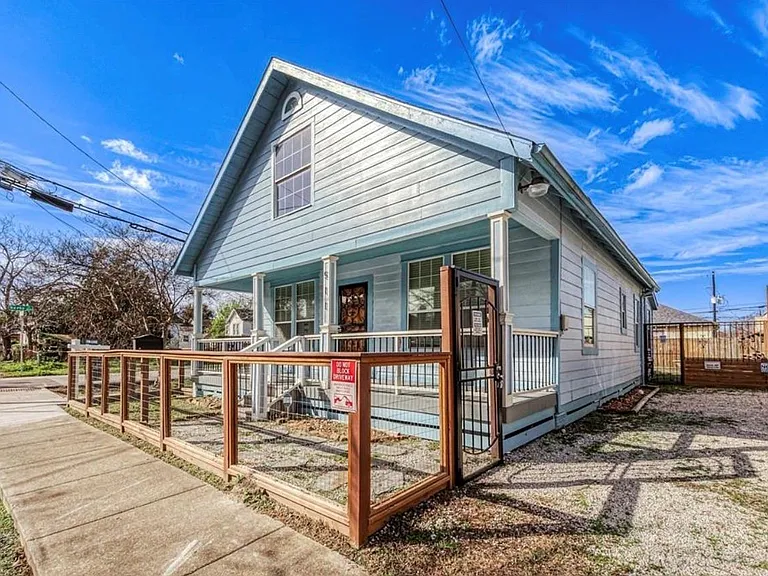 511 Bishop St — Photo 2