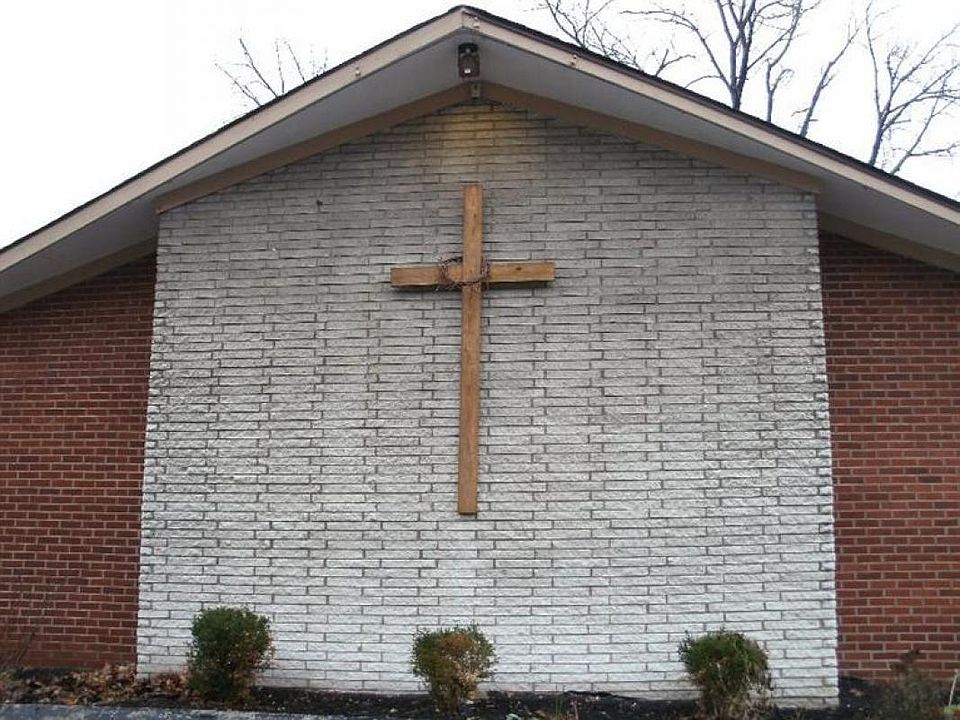 1st image of 631 De Votie Ave