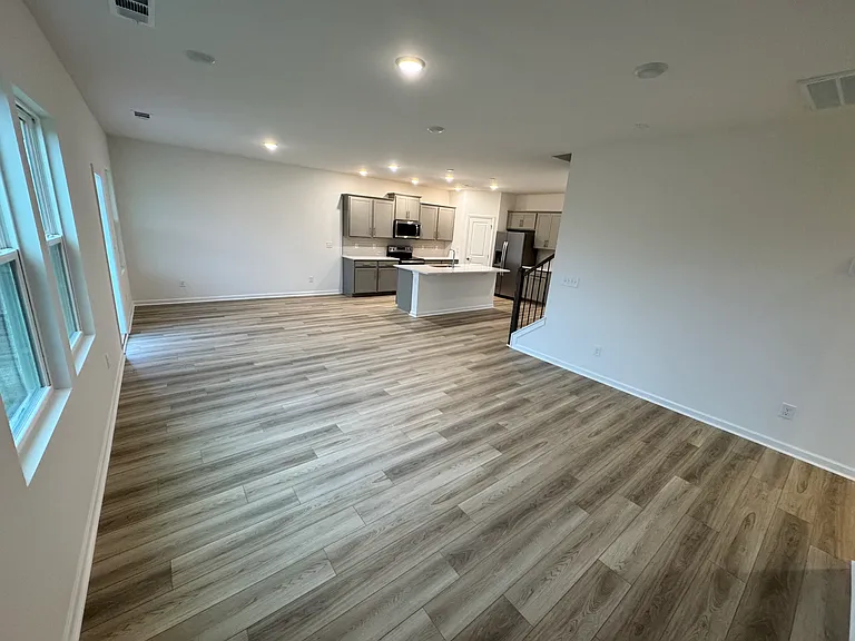 484 Jet Stream Dr — Photo 7