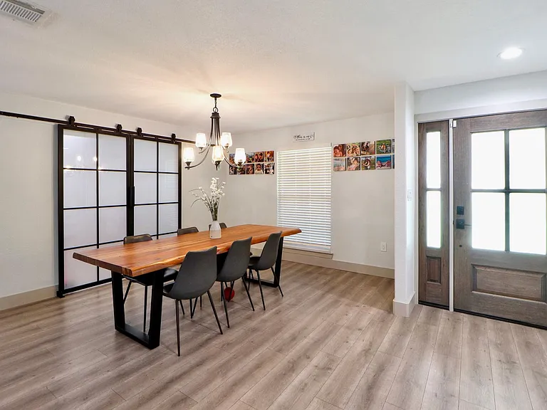 6039 McKnight St — Photo 9