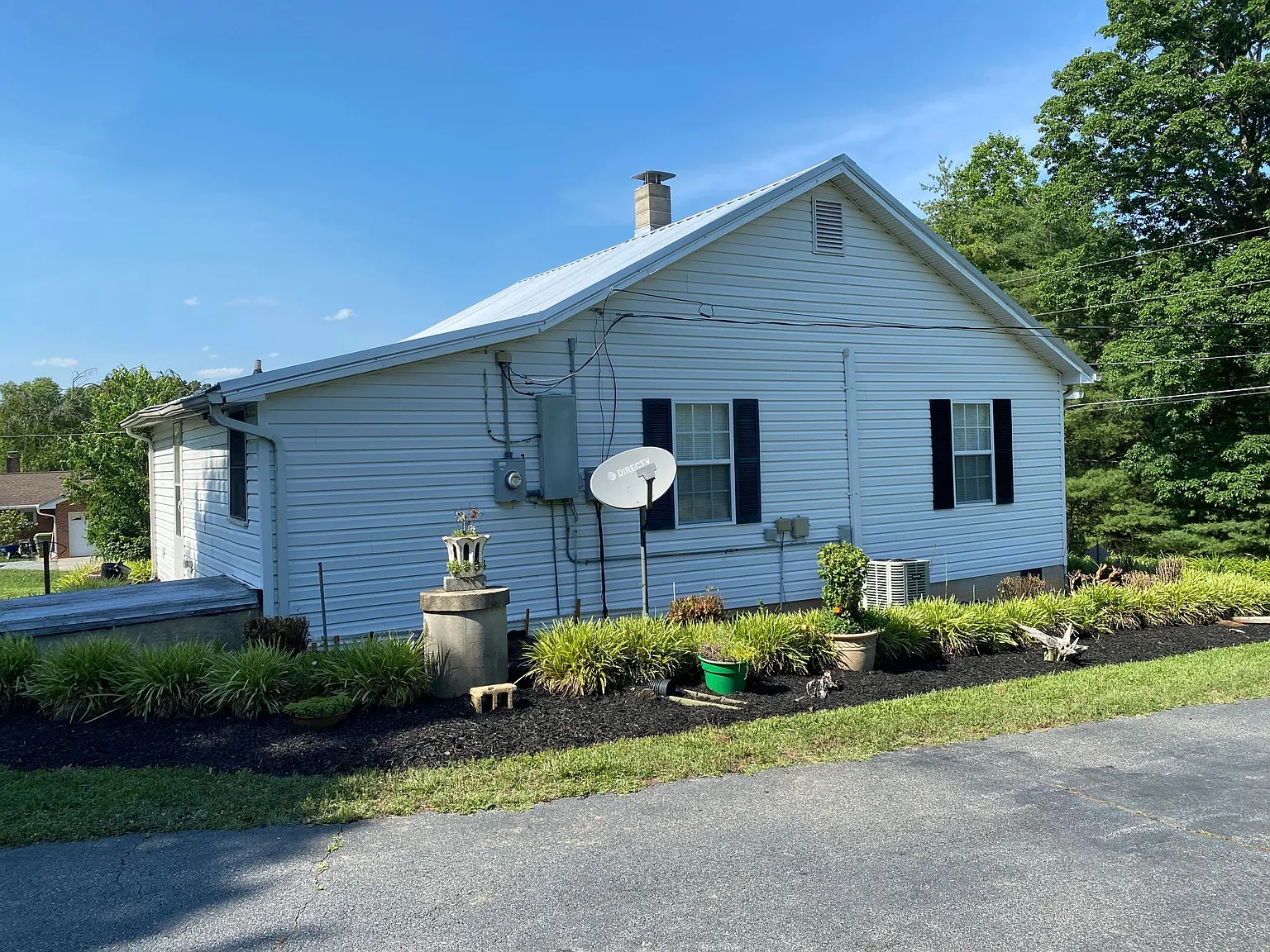 283 N Payne Rd — Photo 3