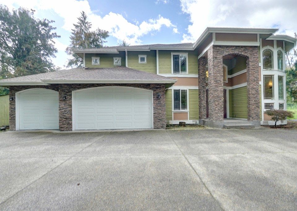 1st image of 12515 224th Ave W