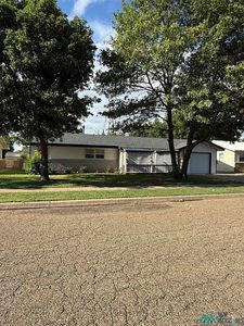 205 W Christopher Dr, Clovis, NM, 88101