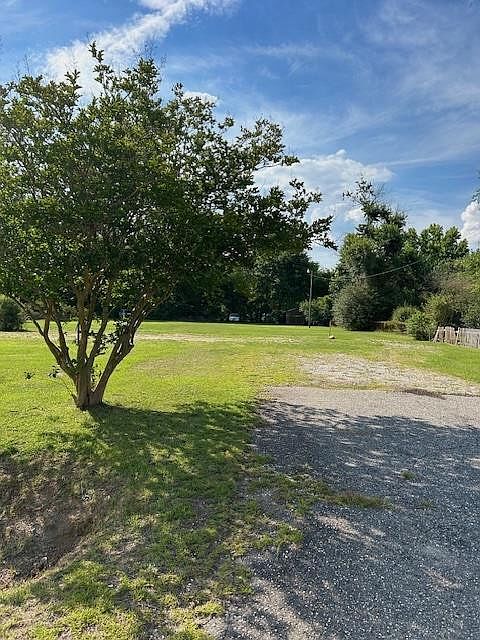 2nd image of 2181 Four Bridges Rd