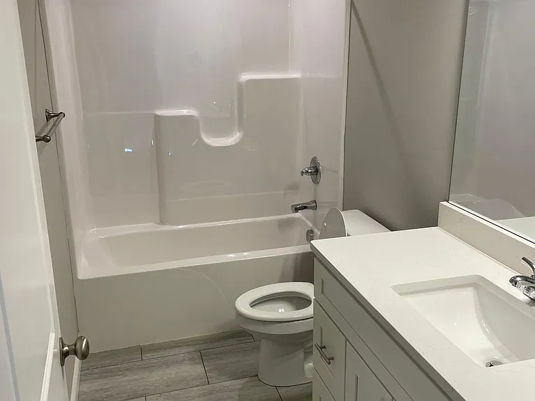 806 Ridgewood Dr #1 — Photo 7
