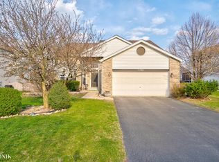2102 Winding Lakes Dr, Plainfield, IL