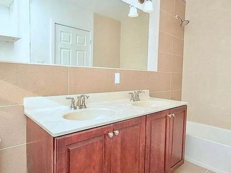2606 Gerritt St — Photo 10
