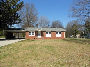 129 Autumn Ln, Harrisburg, NC 28075