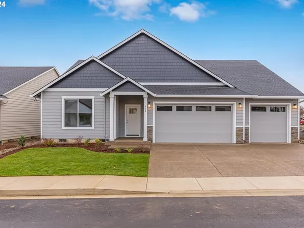 410 S Cedar St, Yamhill, OR 97148