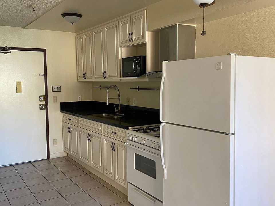 1st image of 2833 Francis Ave #202