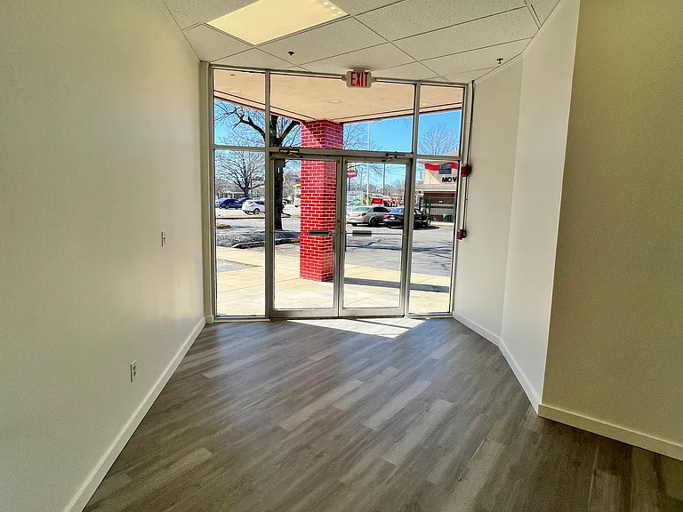 2101 Main St #A — Photo 3