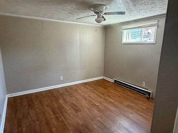 3rd image of 1540 Catawba Ter #6
