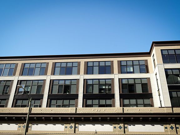 2nd image of 318 12th St #306