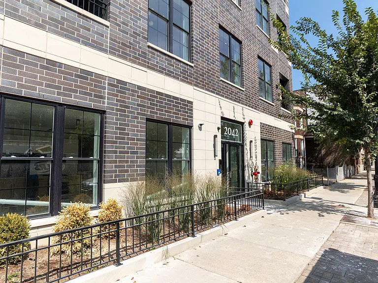 2042 W Irving Park — Photo 17