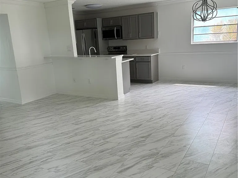 3225 E Riverside Dr #54E — Photo 3