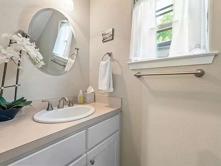 606 Fletcher St — Photo 36