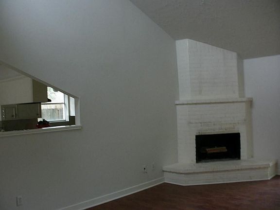 4th image of 13618 Salisbury Dr