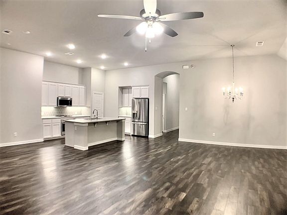 Kitchen & Dining room