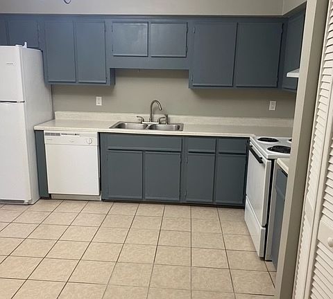 4th image of 1859 Kingston Ave APT D