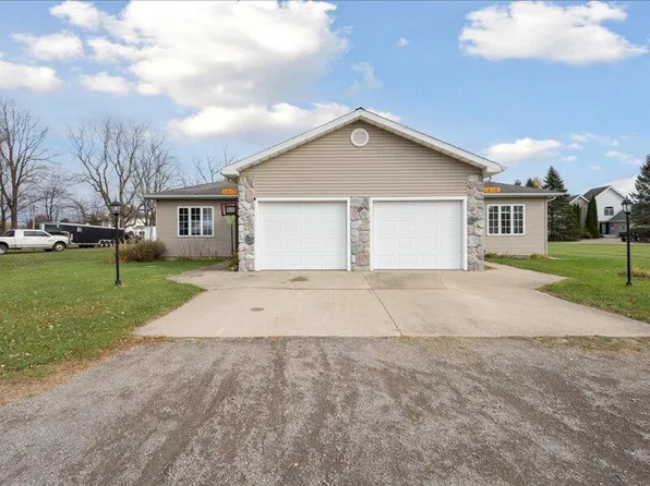 1617-1619 Wolf Lake Rd, Grass Lake, MI 49240