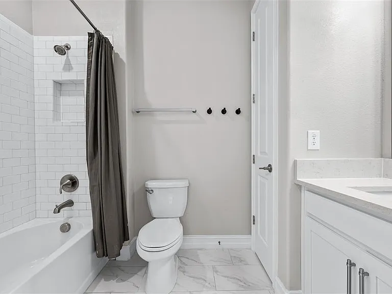 4549 Ancona Way — Photo 17