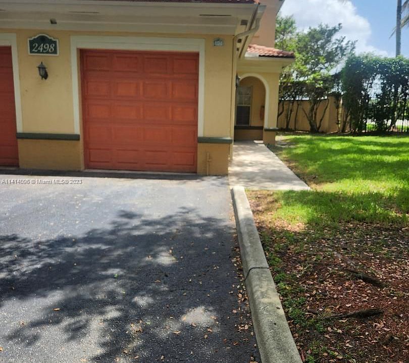 1st image of 2498 Centergate Dr APT 104