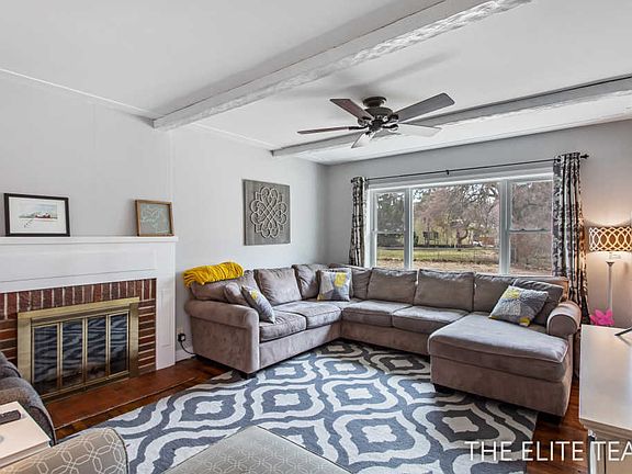 2nd image of 717 Hubbard St NE
