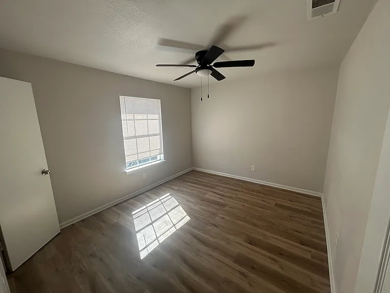 Sunny Terrace Seagoville — Photo 8